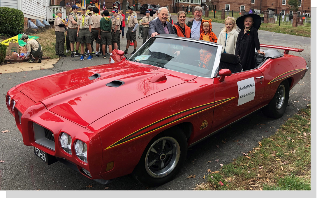 Classic Car at the Annandale Parade - Chamber Photo Library